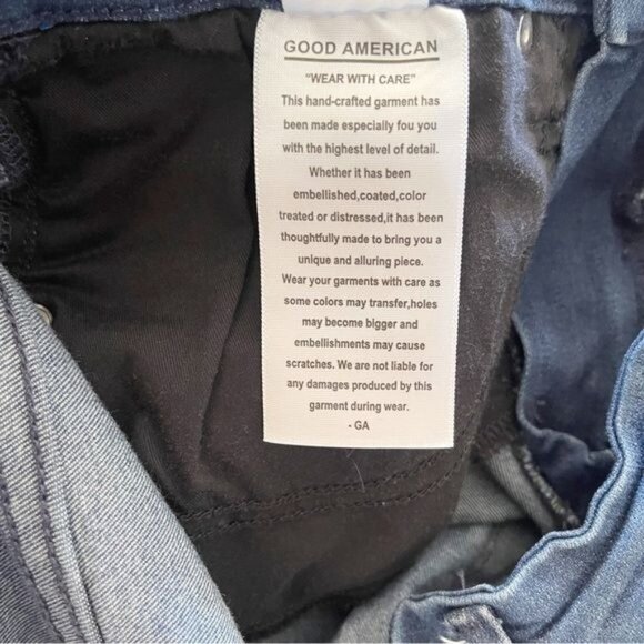 GOOD AMERICAN GOOD LEGS HIGH TISE SKINNY JEANS STYLE: GLI08TOP 28 - Picture 7 of 9